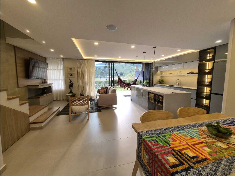 Venta de Casa Campestre Unidad Cerrada en el Retiro — foto 3