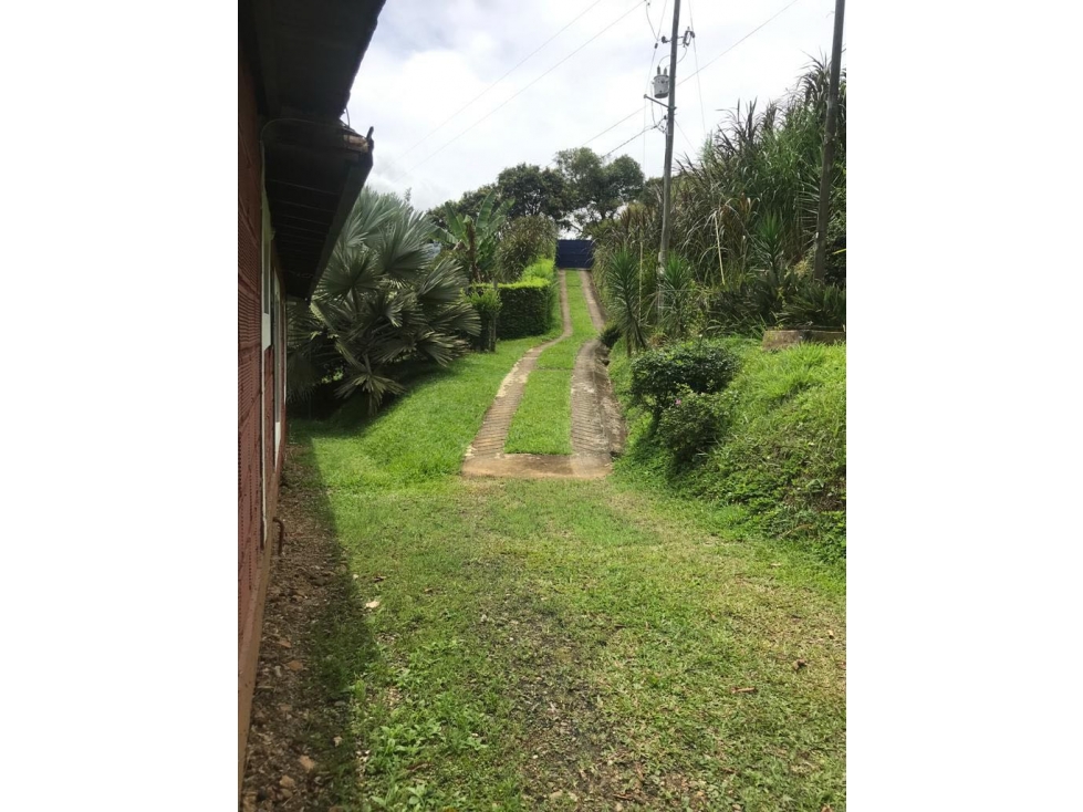 Vendo casa campestre, Girardota vereda Totumo. independiente — foto 6