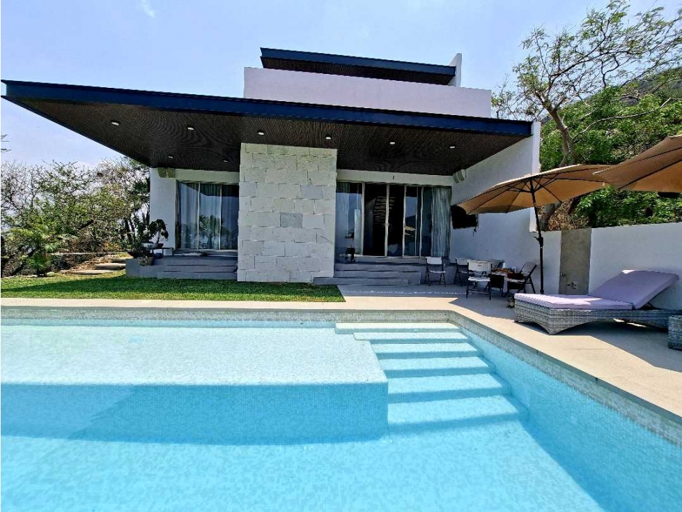 VENTA DE CASA CON ALBERCA EN CLUB DE GOLF SAN GASPAR JIUTEPEC