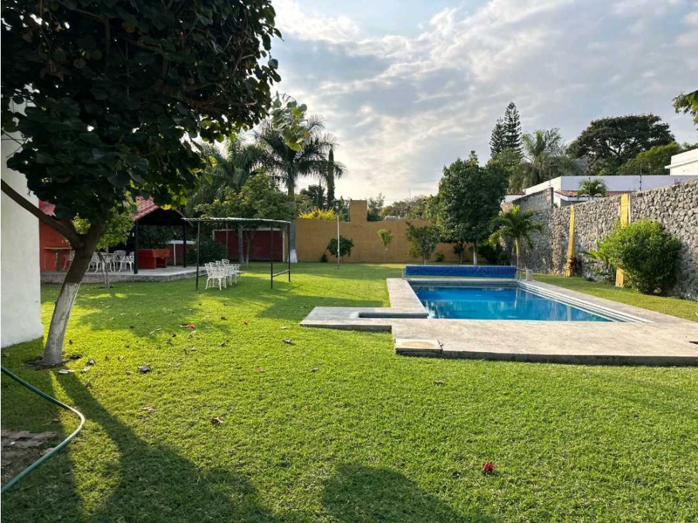 Venta de casa con alberca y jardín, en Granjas Mérida.Temixco, Morelos — foto 2