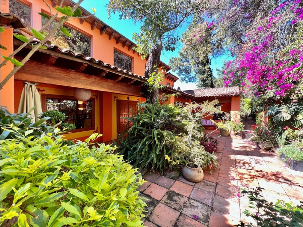 VENTA DE CASA CON AMPLIO JARDIN Y CON BUENA UBICACION | VALLE DE BRAVO — foto 4