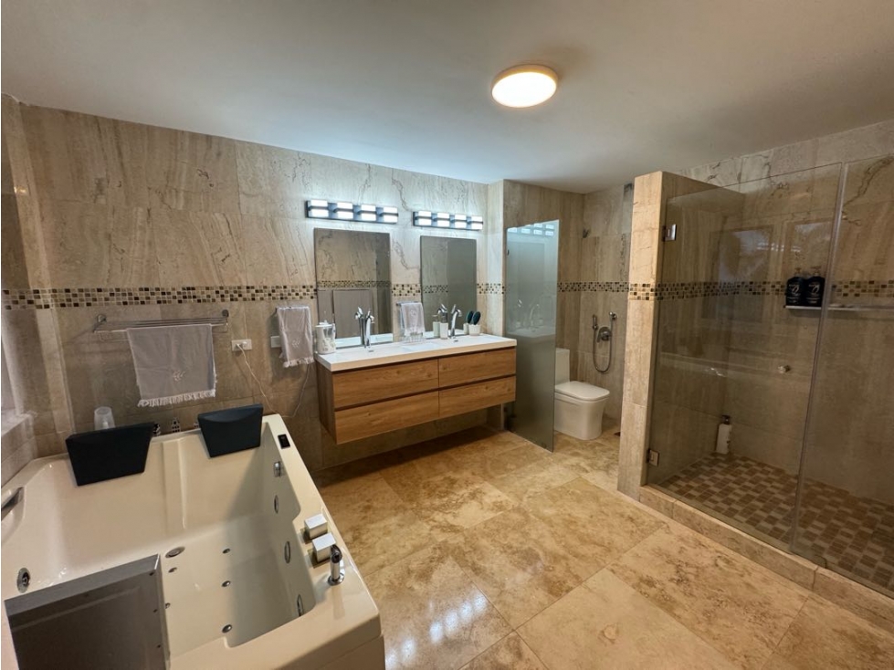 Venta de casa con area verde de 4 pisos | Ancon, Albrook — foto 4