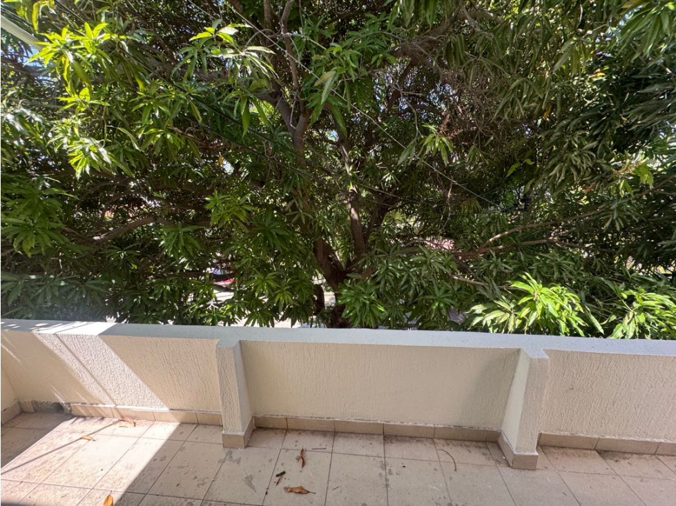 VENTA DE CASA CON CUATRO APARTAMENTOS EN ALAMEDA LA VICTORIA - 3