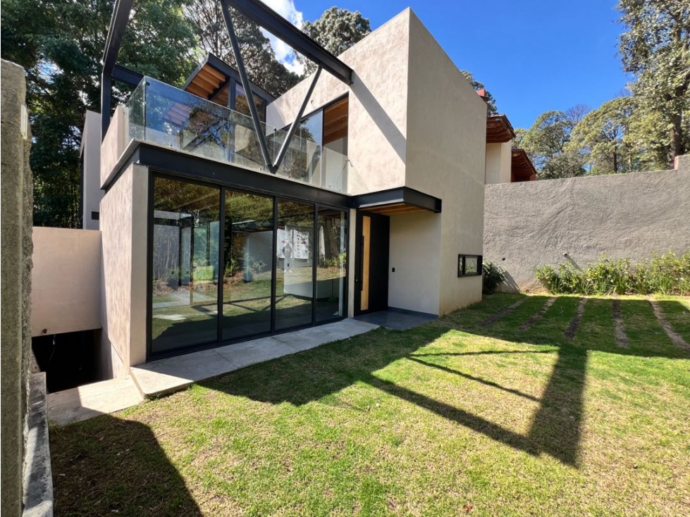 VENTA DE CASA CON JACUZZI Y ESPACIOS MUY ILUMINADOS | CERRO GORDO