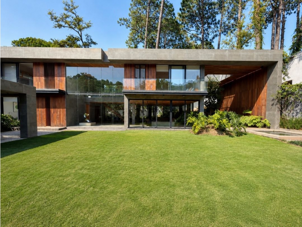 VENTA DE CASA CON JACUZZI, TERRAZA Y JARDIN I AVANDARO — foto 4