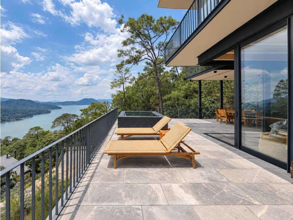 VENTA DE CASA CON JACUZZI, TERRAZA Y VISTAS I VALLE DE BRAVO - 3