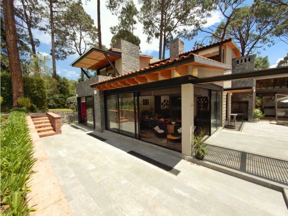 VENTA DE CASA CON JACUZZI, TERRAZA Y AMPLIO JARDÍN I AVÁNDARO — foto 3