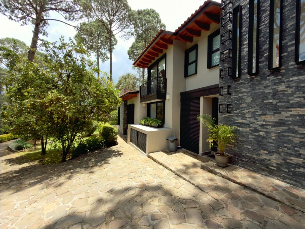 VENTA DE CASA CON JACUZZI, TERRAZA Y AMPLIO JARDÍN I AVÁNDARO — foto 4