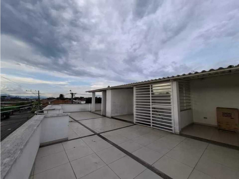 VENTA DE CASA CON LOCAL COMERCIAL EL MARISCAL CARTAGO VALLE - 2