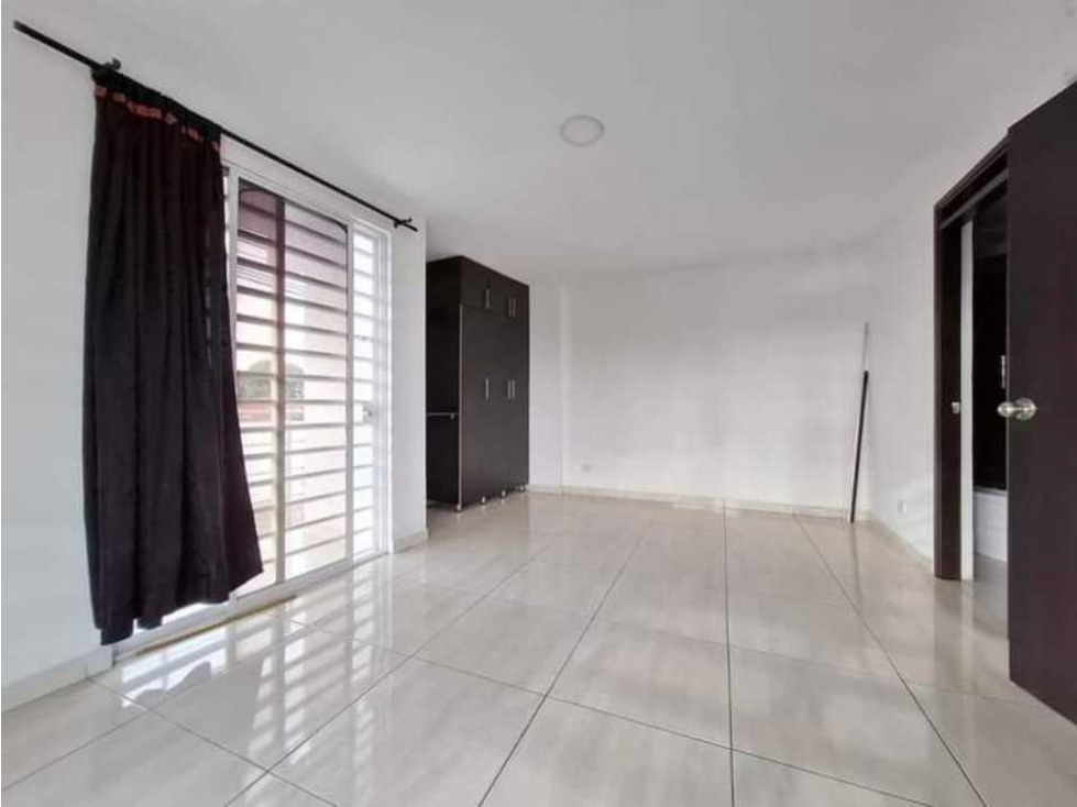 VENTA DE CASA CON LOCAL COMERCIAL EL MARISCAL CARTAGO VALLE - 6