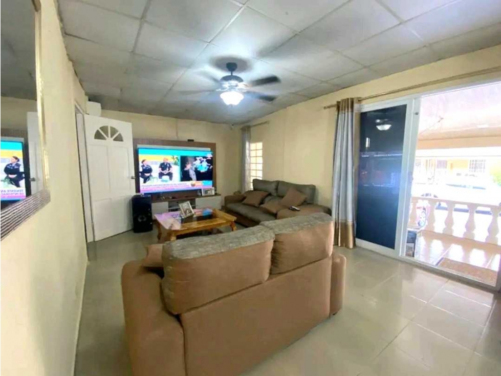 VENTA DE CASA CON PICINA EN CIUDAD BOLIVAR — foto 2