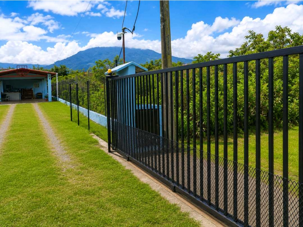 VENTA DE CASA CON PISCINA EN BOQUETE 640 mts2 — foto 2