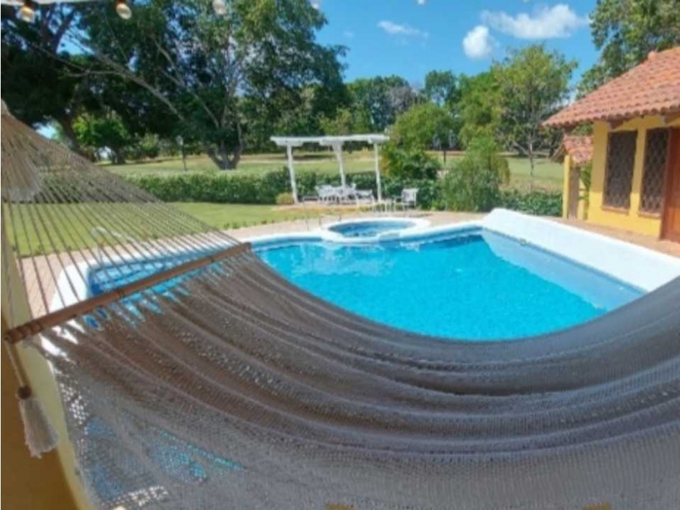 Venta de Casa con Piscina en Coronado, Chame - 3