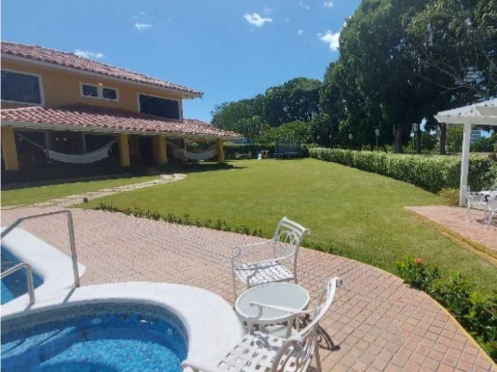 Venta de Casa con Piscina en Coronado, Chame - 5