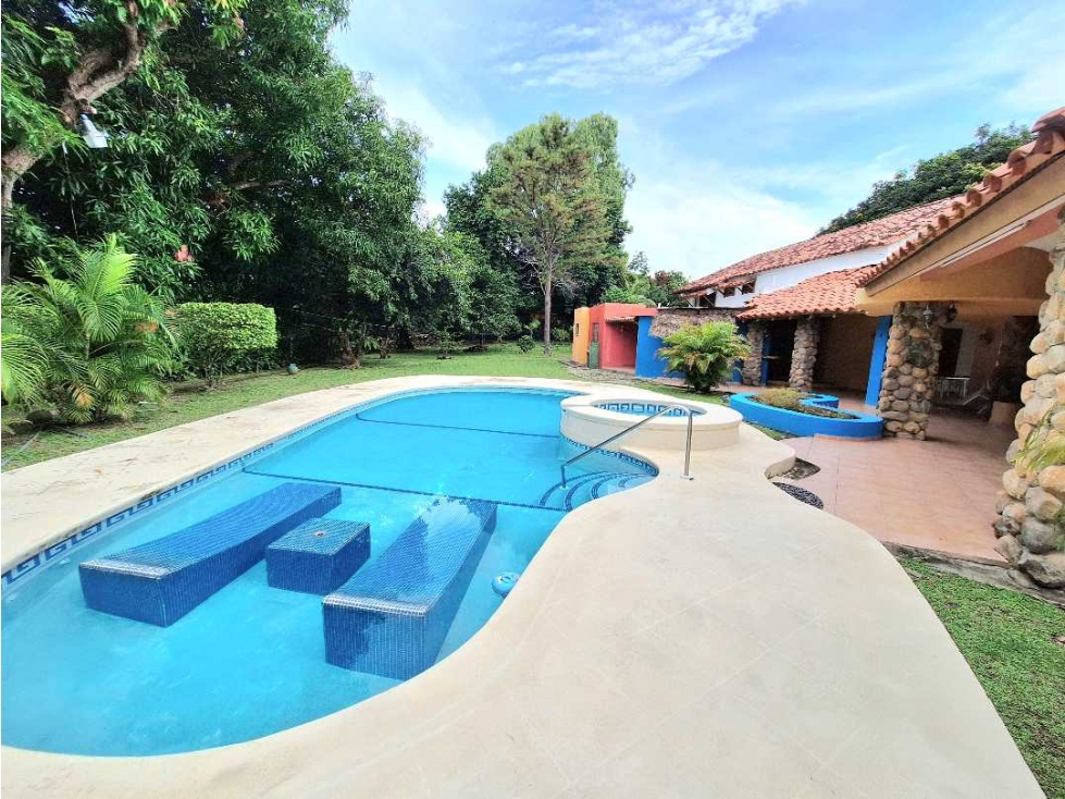 VENTA DE CASA CON PISCINA EN PLAYA CORONADO - 2