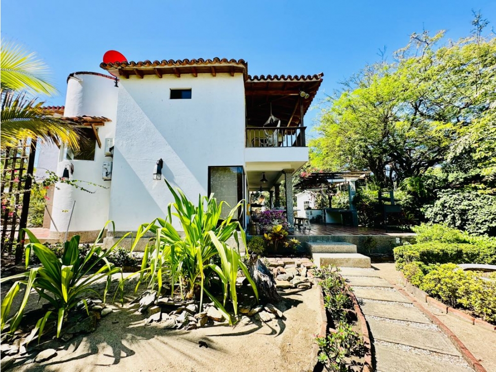 Venta de casa con salida al mar en santa Marta - 2