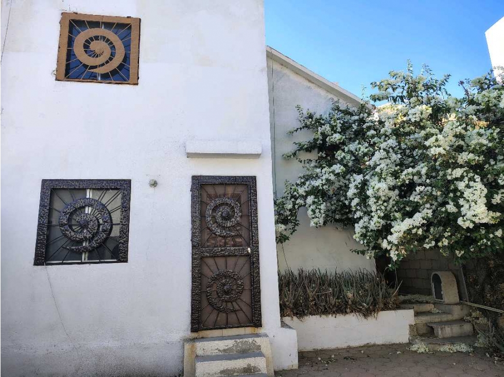Venta de casa con terreno excedente Miramar csl - 2