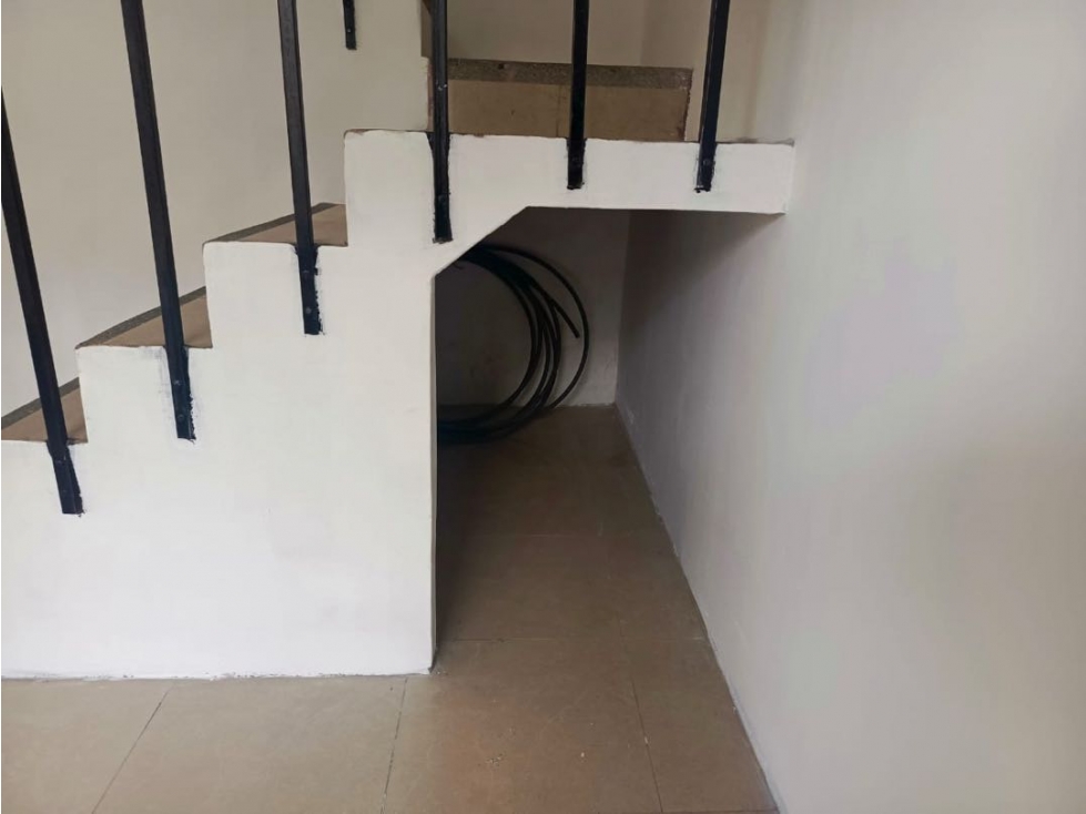 Venta de Casa con Uso de Suelo Comercial en Mucho Lote 1 Etapa 4 — foto 5