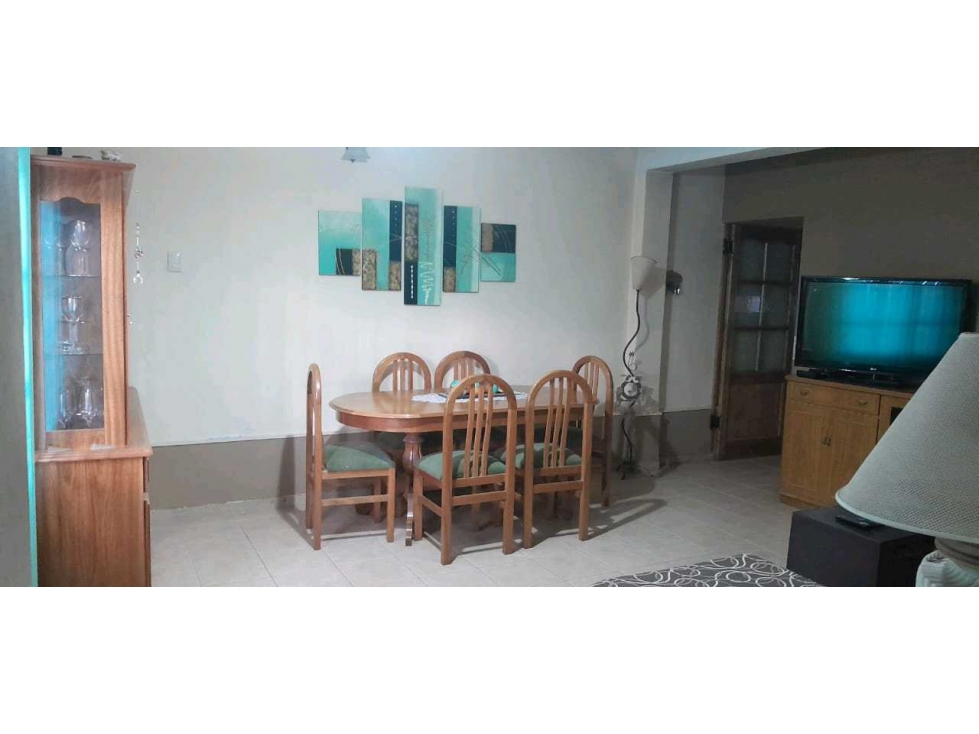VENTA DE CASA CONFORTABLE CON QUINCHO Y PILETA, RIVADAVIA (CENTRO) - 3