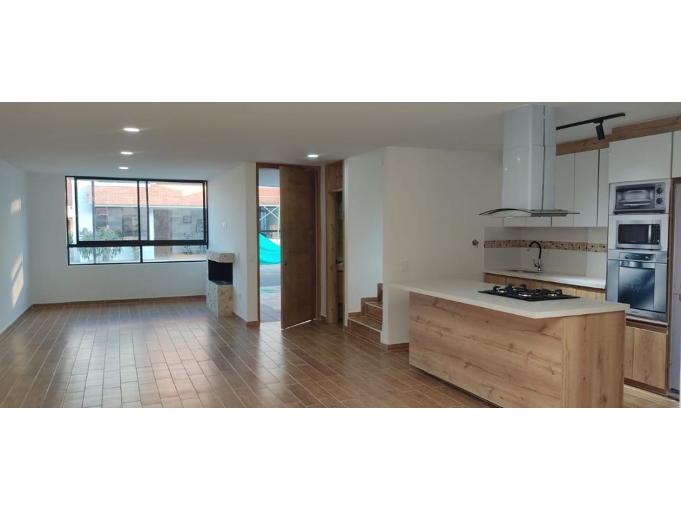 Venta de casa de dos niveles en la Ceja, unidad cerrada , El Oriente