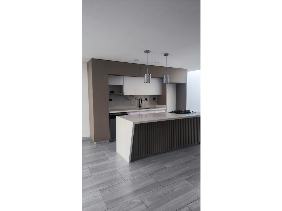 Venta de casa de dos niveles en la Ceja unidad abierta sector Valles — foto 2