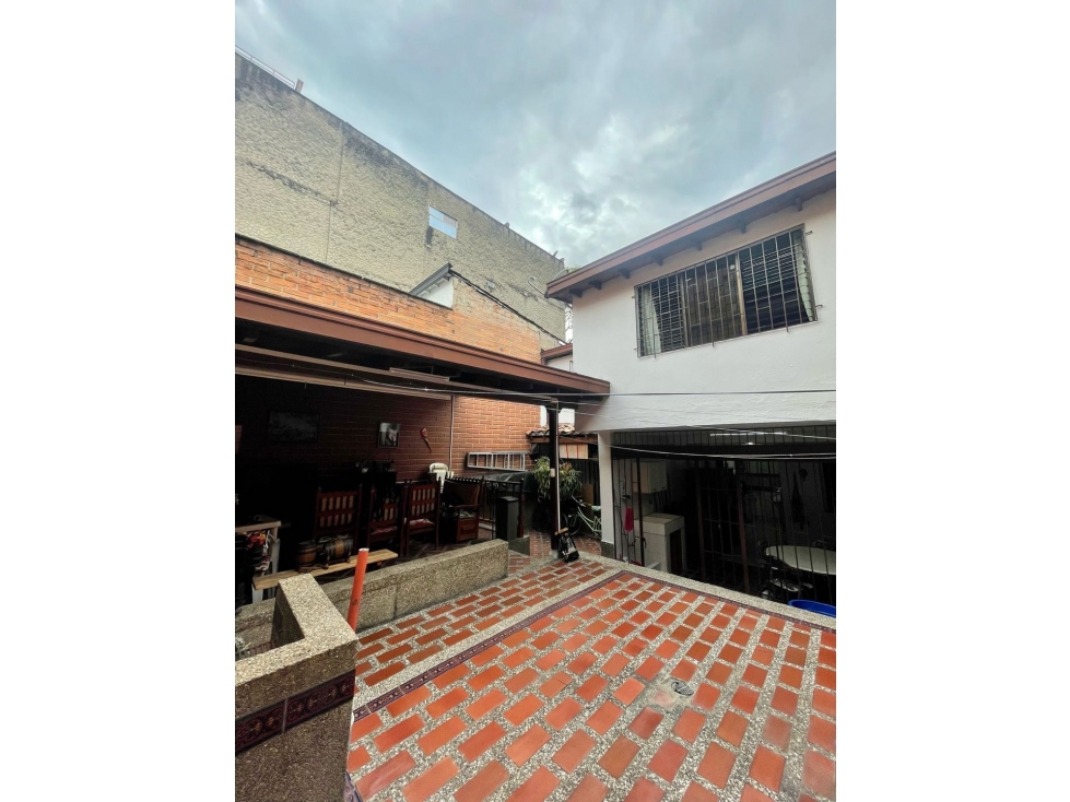 Venta de casa de dos niveles unifamiliares en Simón Bolivar — foto 5
