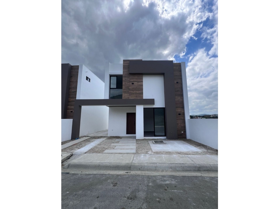 Venta de casa de dos pisos Urb. Monte Real Montecristi. - 4
