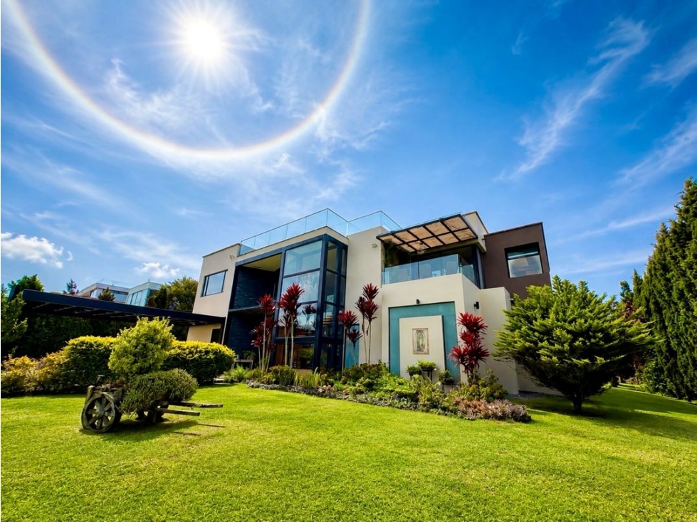Venta de Casa de Lujo en Alto de Las Palmas Medellín