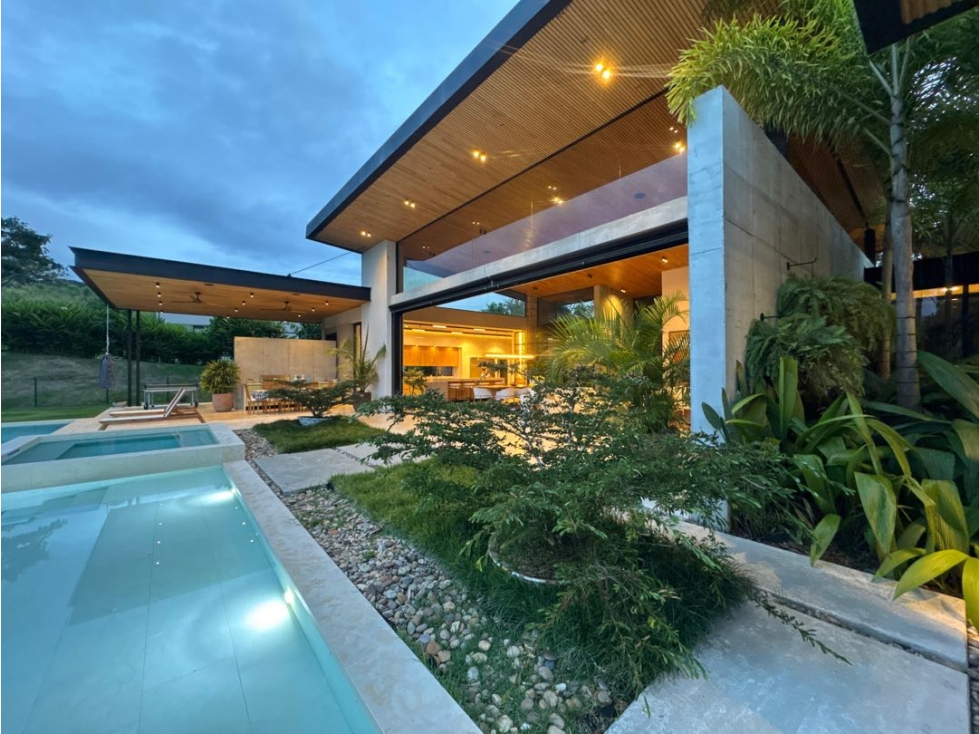 Venta de Casa de lujo en Cerritos Pereira