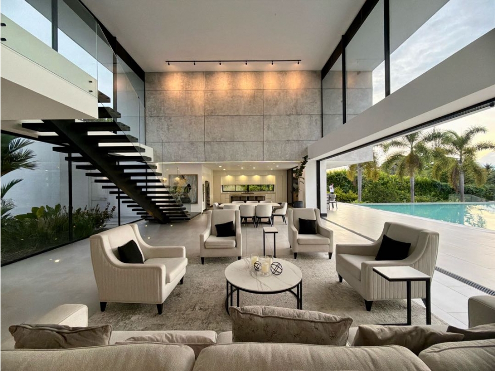Venta de Casa de Lujo en Cerritos Pereira