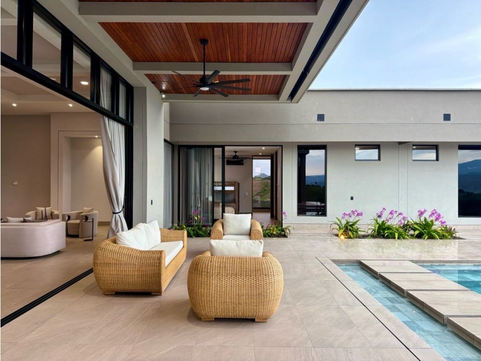 Venta de Casa de Lujo en Cerritos Pereira | Mountain View House — foto 5