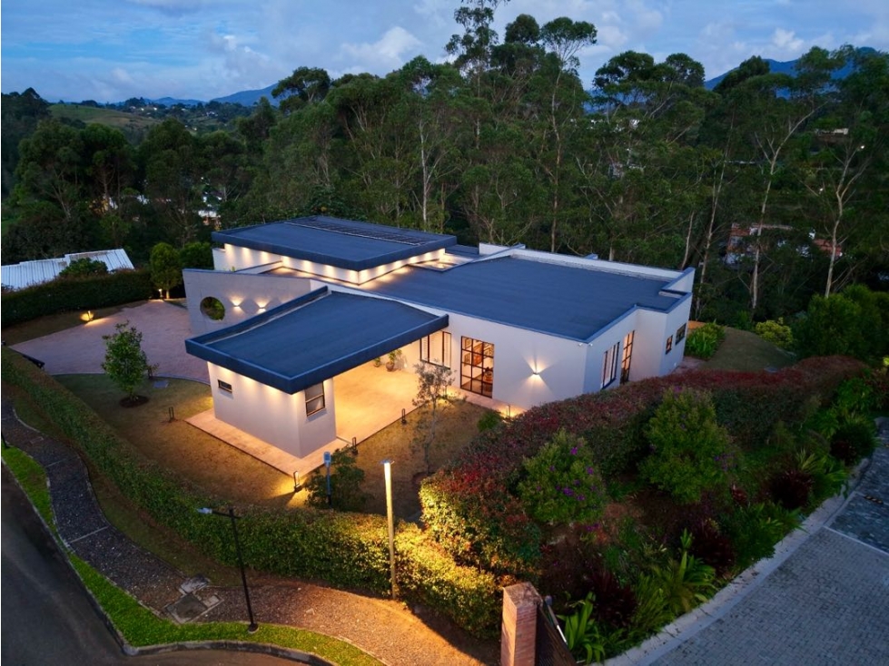 Venta de Casa de Lujo en San Antonio de Pereira Rionegro — foto 3