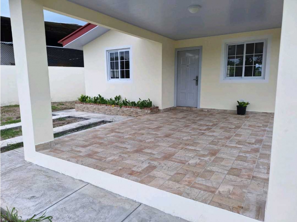 VENTA DE CASA A MINUTOS DE LA PLAYA EN SANTA CLARA - 1