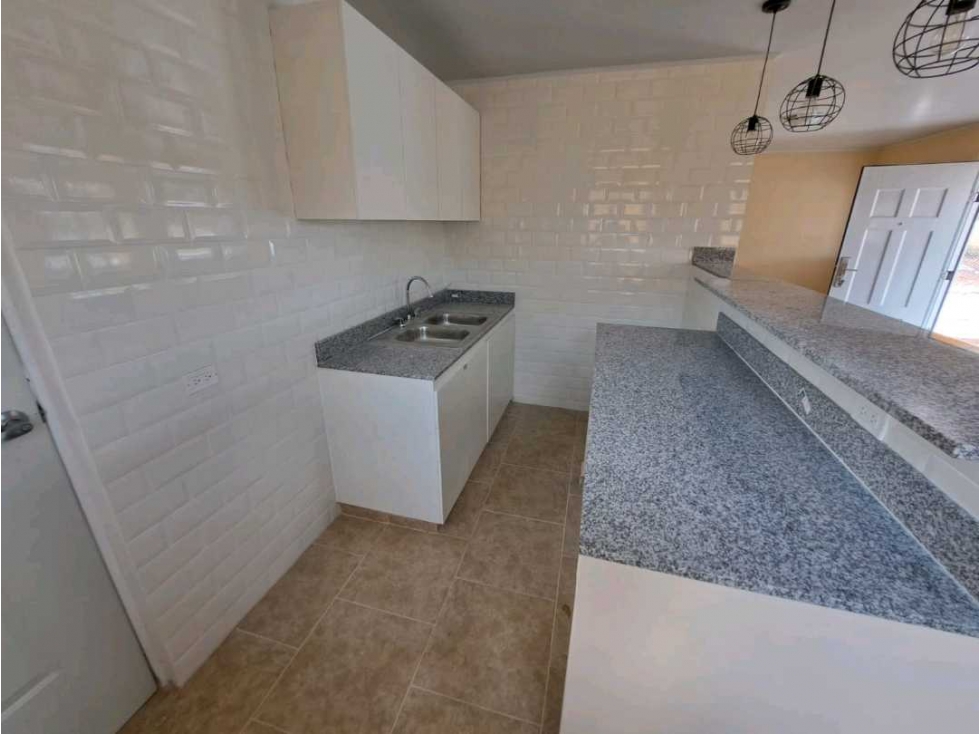 VENTA DE CASA A MINUTOS DE LA PLAYA EN SANTA CLARA - 4