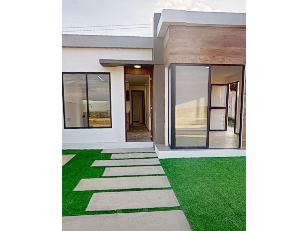 Venta de casa de tres dormitorios de un piso, Urb. Monte Real Montecri - 4