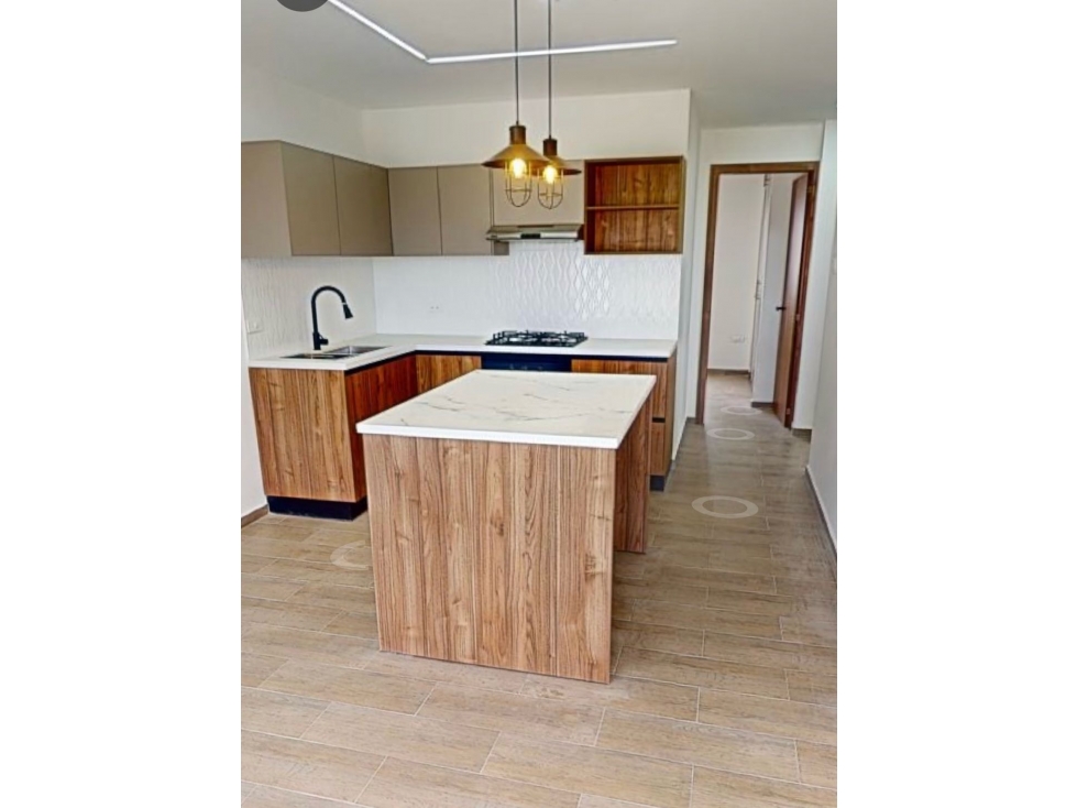 Venta de casa de tres dormitorios de un piso, Urb. Monte Real Montecri - 5
