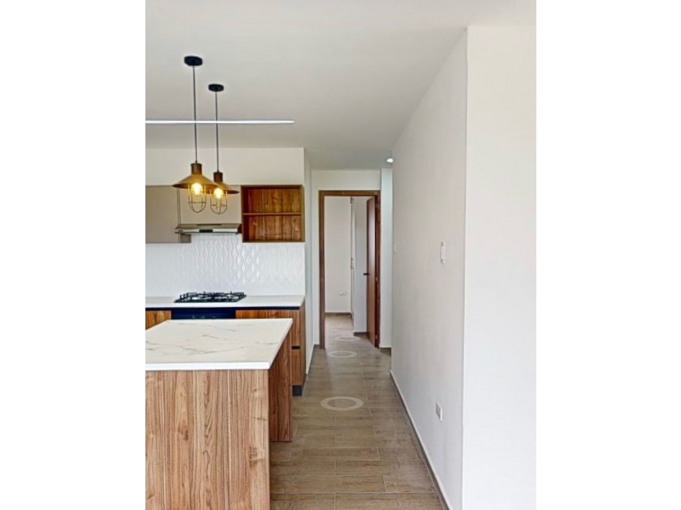 Venta de casa de tres dormitorios de un piso, Urb. Monte Real Montecri - 6