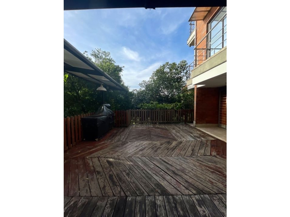 Venta de casa de tres niveles en Loma del Esmeraldal, Envigado — foto 2
