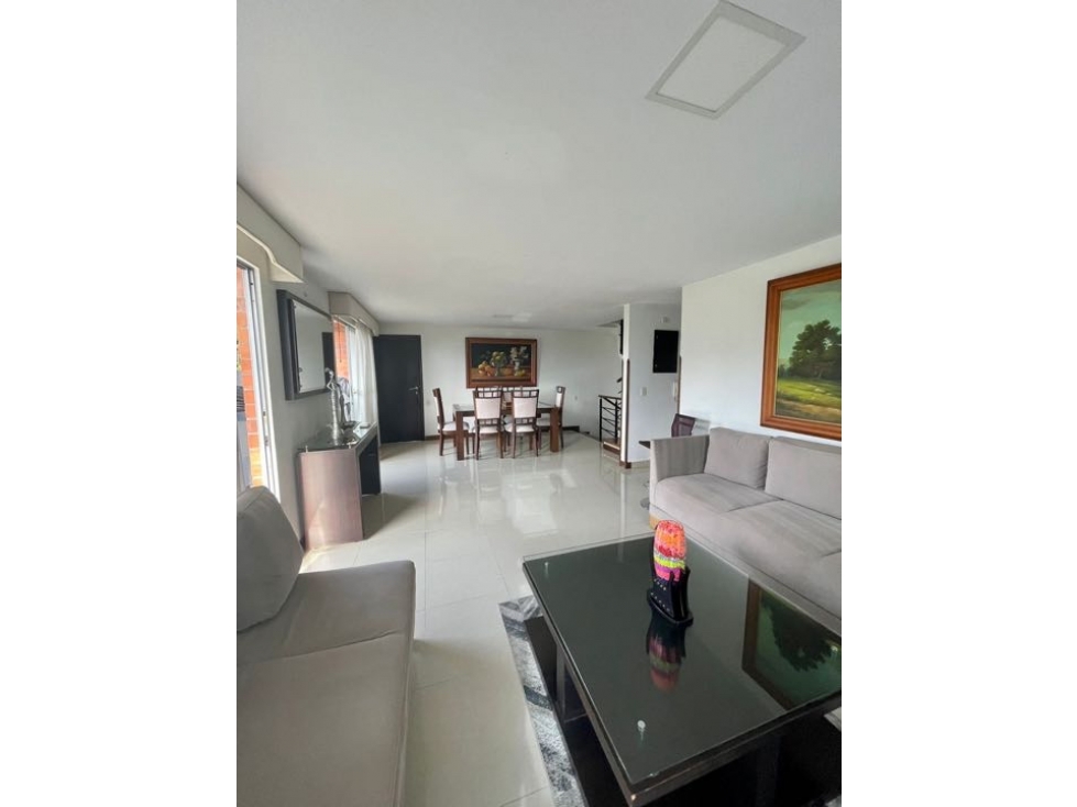 Venta de casa de tres niveles en Loma del Esmeraldal, Envigado — foto 4