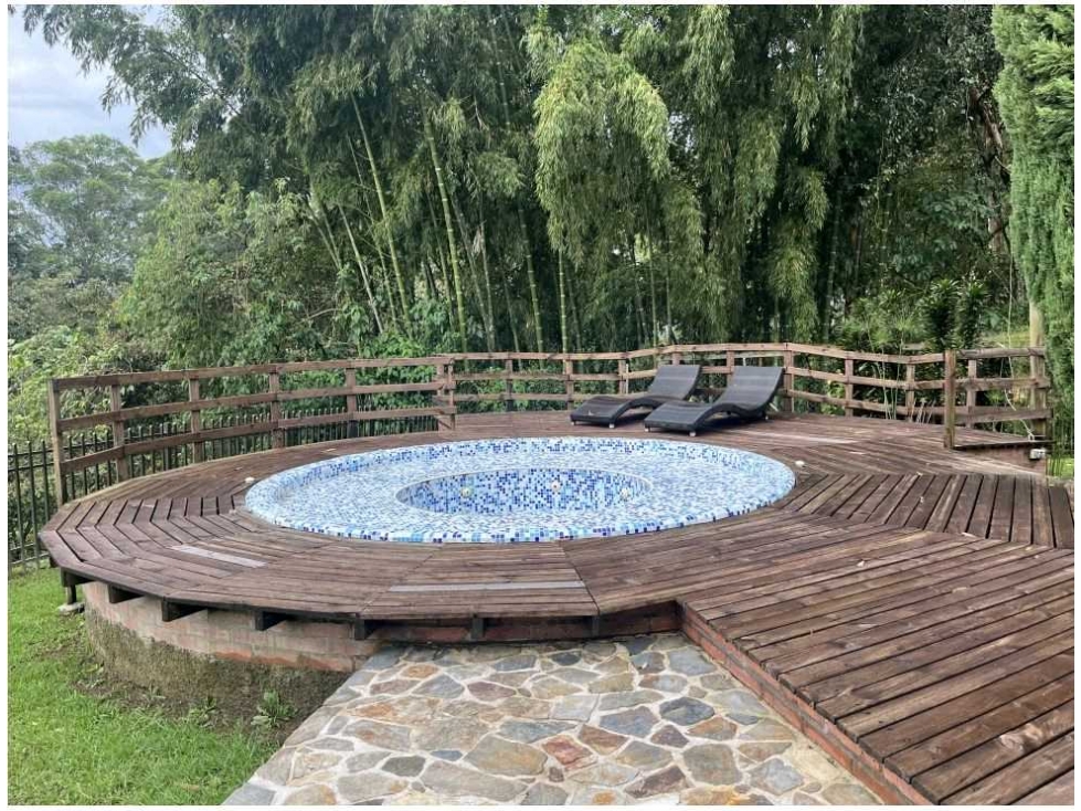 VENTA DE CASA DE UN NIVEL EN EL ESCOBERO.