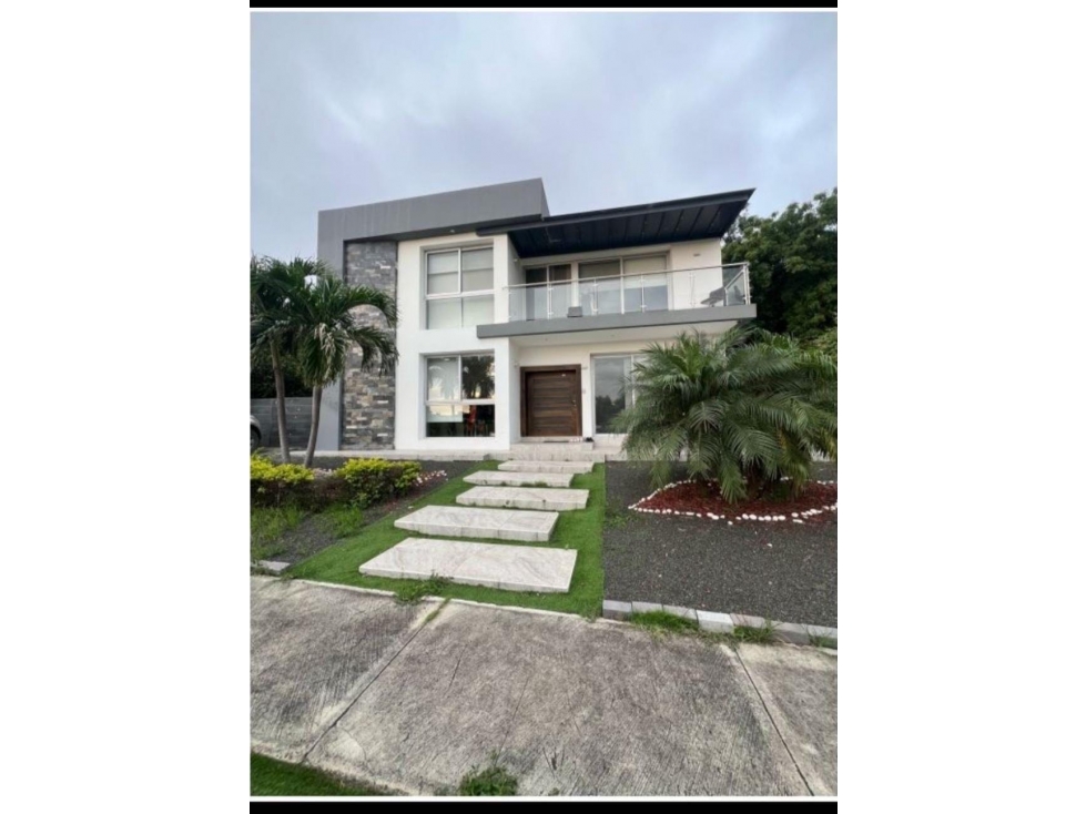 Venta de casa dentro de Urbanización Montecristi Golf Club. - 6