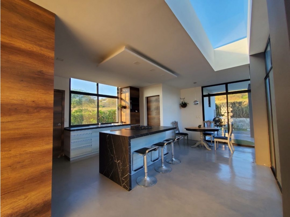 Venta de casa dentro de Urbanización Montecristi Golf Club. - 3