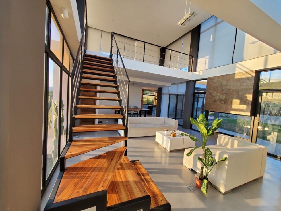 Venta de casa dentro de Urbanización Montecristi Golf Club. - 5