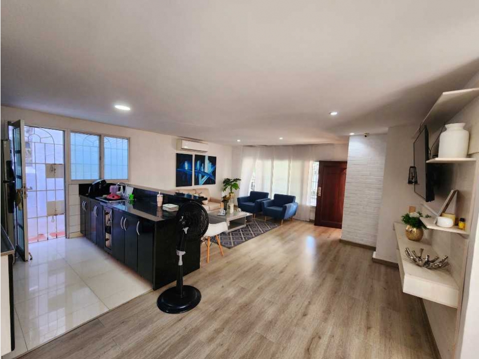 VENTA DE CASA DOS NIVELES EN PARAISO — foto 3