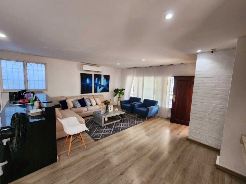 VENTA DE CASA DOS NIVELES EN PARAISO — foto 4