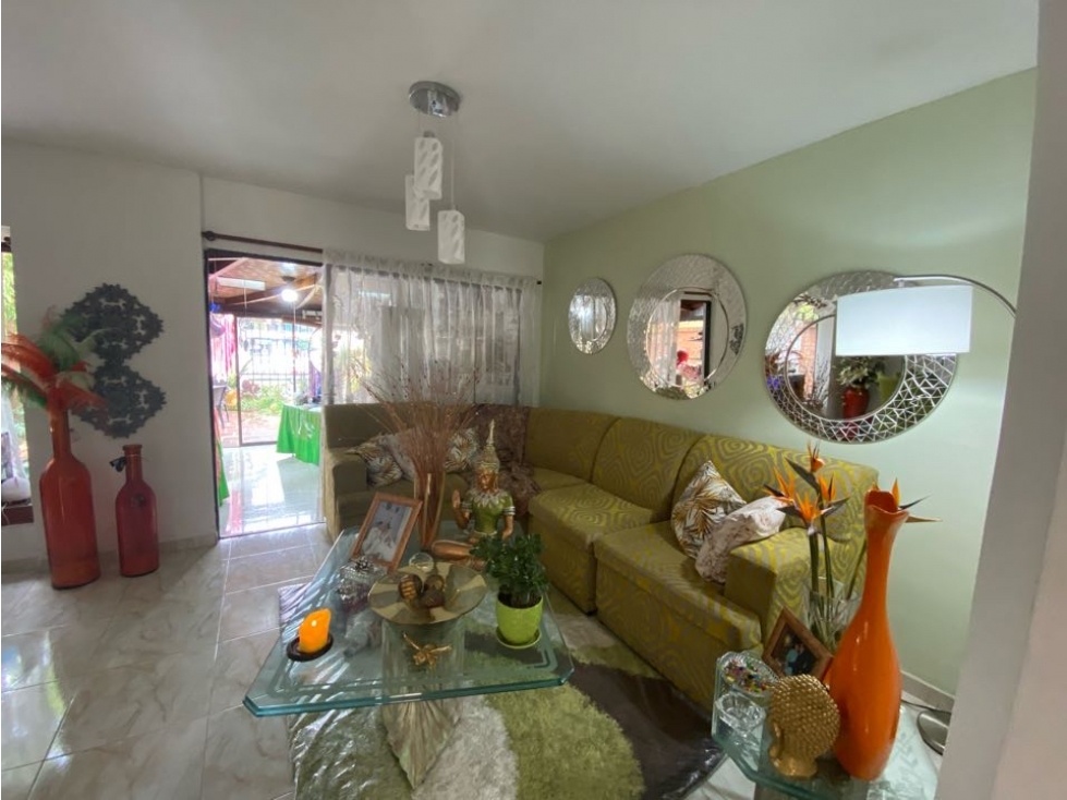 VENTA DE CASA DOS PISOS EN CIUDAD JARDÍN — foto 4