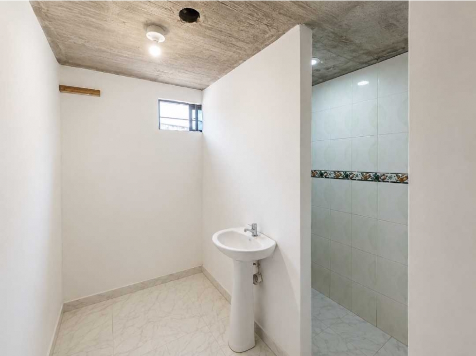 Venta de casa económica en santa Marta con lote oportunidad — foto 5