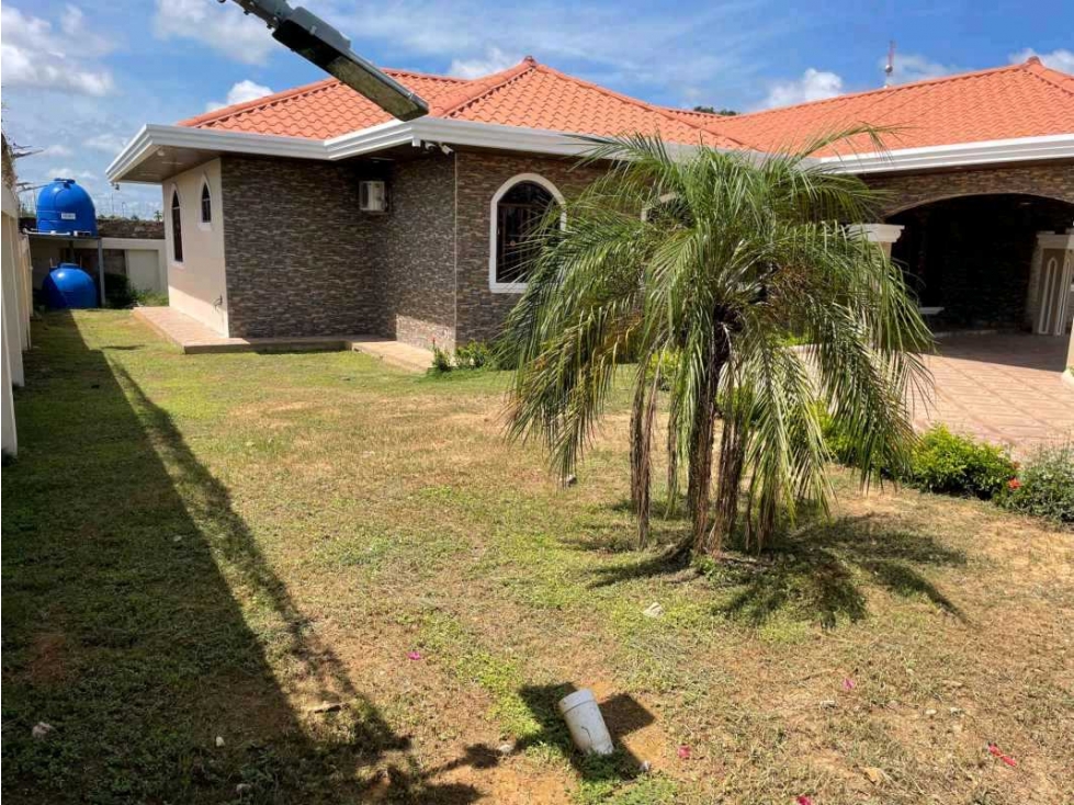 VENTA DE CASA DE 3 HABITACIONES EN AGUADULCE CON PANELES SOLAR - 3