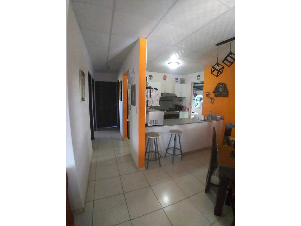 VENTA DE CASA EN ALGARROBOS 3 RECAMARAS CERCADA - 6