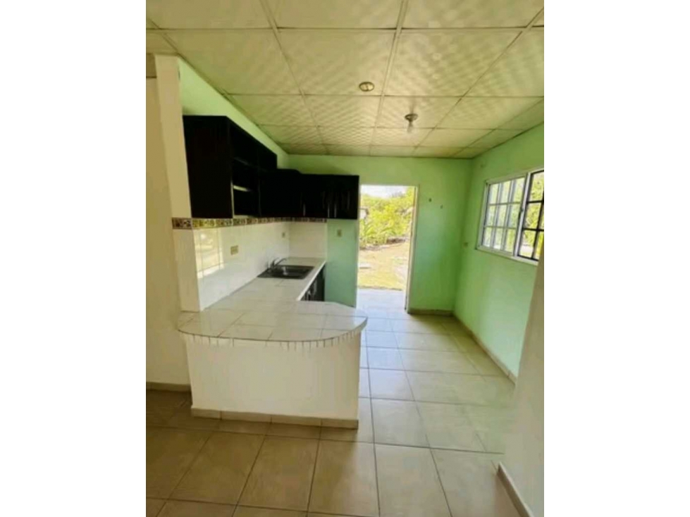 VENTA DE CASA EN ALGARROBOS 3R CERCADA — foto 3